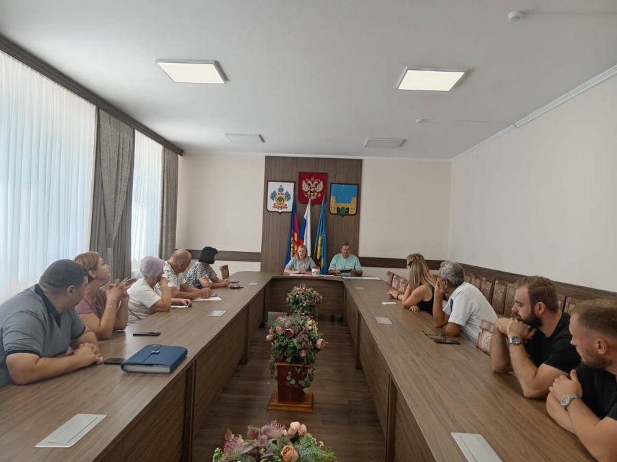 12 августа в зале администрации МО Староминский район состоялась жеребьевка по распределению печатной площади районной газеты «Степная новь» среди зарегистрированных кандидатов