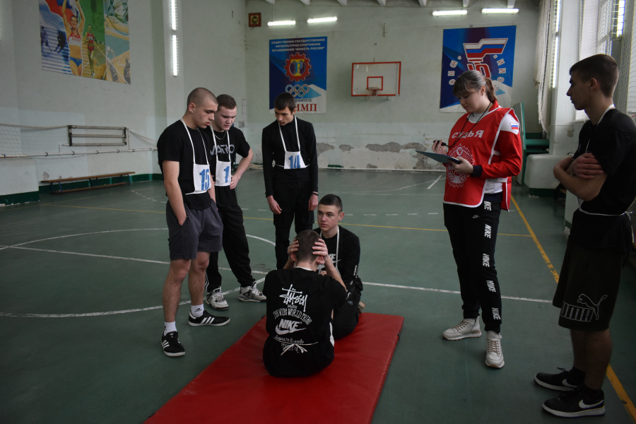 Выполнение нормативов ГТО студентами механико-технологического техникума в станице Староминской