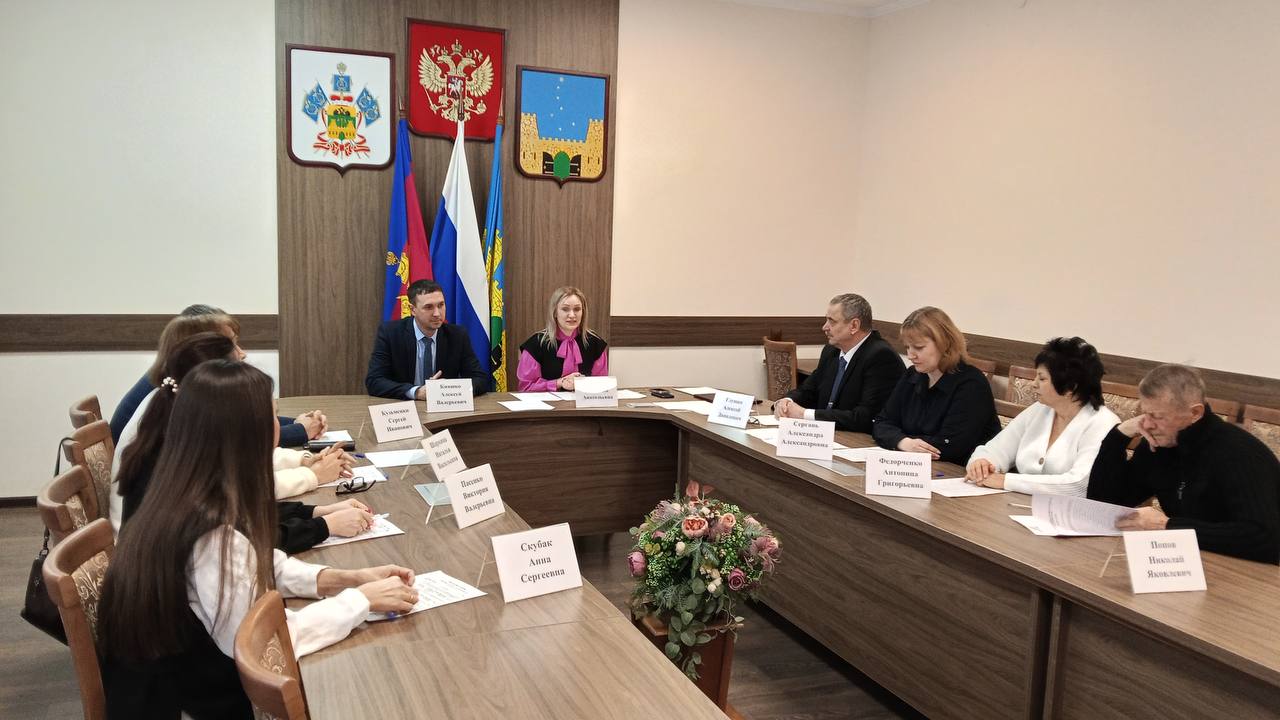 13 января 2026 года, члены ТИК Староминская приняли участие в первом (организационном) заседании нового состава комиссии