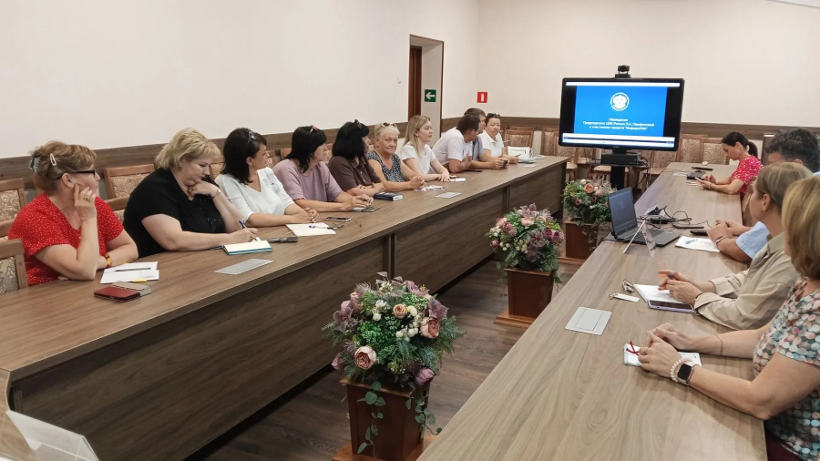  В Староминском районе стартовало обучение координаторов и обходчиков участковых избирательных комиссий по реализации проекта адресного информирования избирателей о предстоящих выборах депутатов Государственной Думы Федерального Собрания Российской Федера