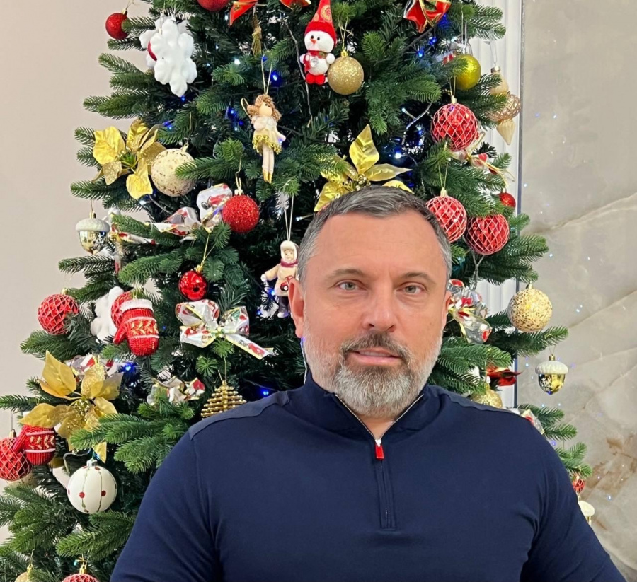 Дорогие друзья! С наступающим Новым годом!