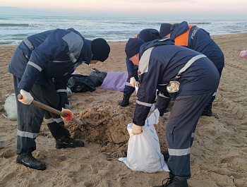 На уборке пляжей Анапы увеличили количество людей и техники