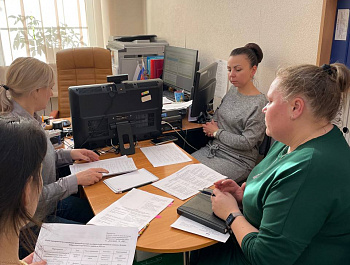 В территориальной избирательной комиссии Староминская состоялось ежегодное совещание по вопросам планирования мероприятий по повышению правовой культуры различных категорий избирателей на 2025 год.