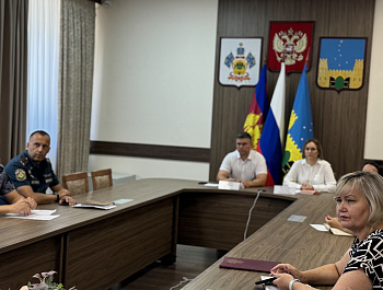 На краевом совещании рассмотрели вопросы готовности помещений для голосования и исполнения требований безопасности