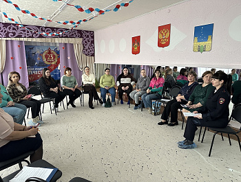 Сотрудники Госавтоинспекции Староминского района напомнили родителям будущих первоклассников о безопасности детей на дороге