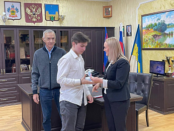 8 ноября 2024 состоялось торжественное мероприятие, посвященное вручению удостоверений лидерам  школьного ученического самоуправления