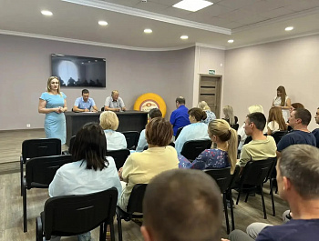 Работа по информированию на предприятиях. Встреча председателя ТИК Староминская с коллективом ЗАО «Сыродел»