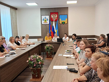 18, 19 и 20 июня территориальной избирательной комиссией Староминская проведены очередные обучающие семинары для членов УИК и резерва составов участковых комиссий