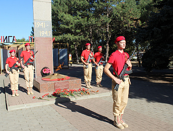 Помним героев!