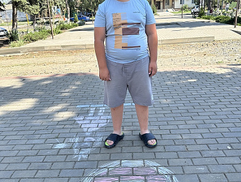 В  период летних каникул сотрудники Госавтоинспекции Староминского района проводят занятия по правилам дорожной безопасности в лагерях дневного пребывания