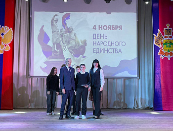 МЫ — ГРАЖДАНЕ РОССИИ