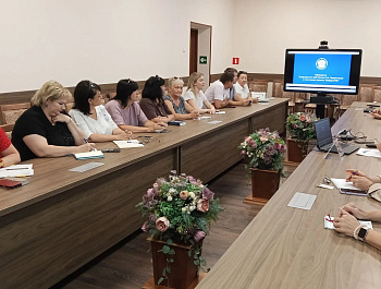  В Староминском районе стартовало обучение координаторов и обходчиков участковых избирательных комиссий по реализации проекта адресного информирования избирателей о предстоящих выборах депутатов Государственной Думы Федерального Собрания Российской Федера