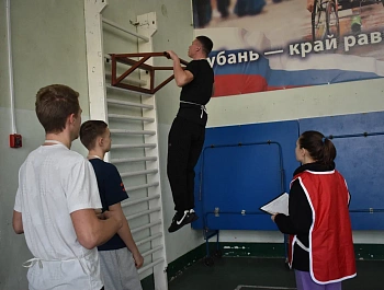 Староминские студенты выполнили нормативы ГТО 