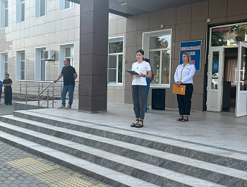 Стартовал единый день Молодежного информирования! В средних школах района и в Староминском механико-технологическом техникуме прошли линейки, посвященные единому дню молодежного информирования о выборах, проводимых на территории Староминского района