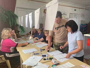 Участковые избирательные комиссии проводят последние приготовления к первому дню голосования