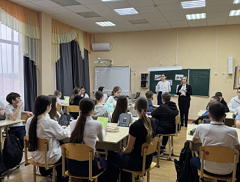 Будущим избирателям, учащимся МБОУ СОШ №3 Староминского района рассказали об избирательных правах