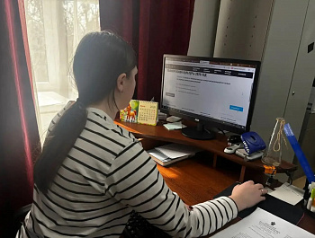 Слушатели Молодежной школы правовой и политической культуры на территории Староминского района активно проходят тестирование