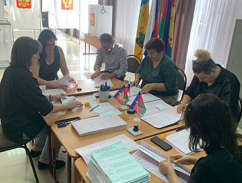 Участковые избирательные комиссии проводят последние приготовления к первому дню голосования