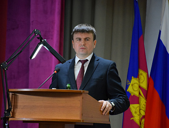 Глава муниципалитета выступил с отчетом о результатах работы за 2024 год на открытой сессии Совета МО